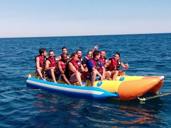banana boat10 seaters